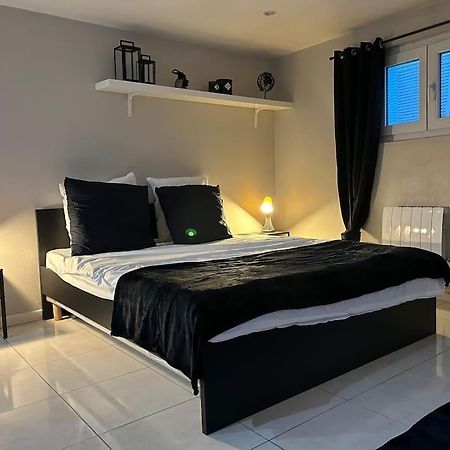 Cosy Studio - 10 Min Away From Cdg Aeroport - 30 Min Away From Paris - Parc Asterix - Olympic Games 2024 Le Thillay المظهر الخارجي الصورة